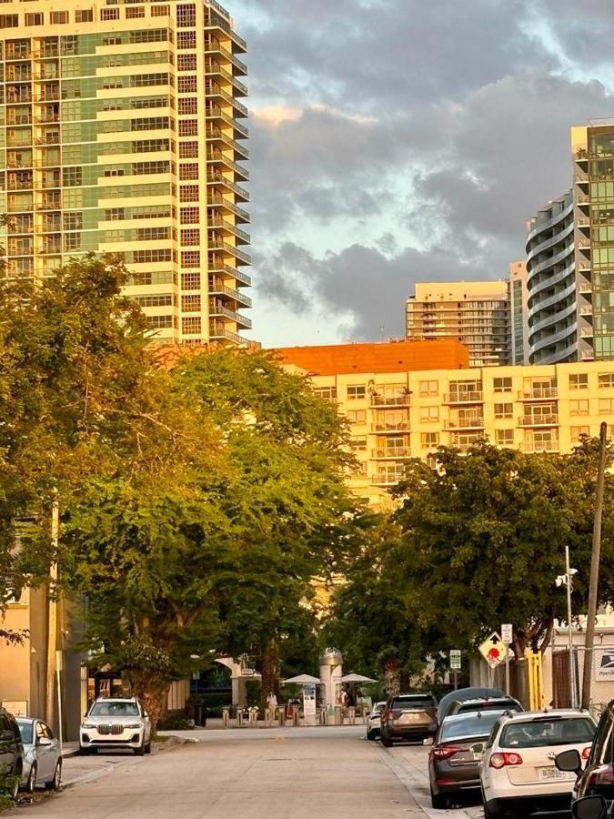 Nice 2 Twin Bedroom - Best Central Location In Miami - Luggage Storage, Parking And Laundry For Free!!!! Eksteriør billede